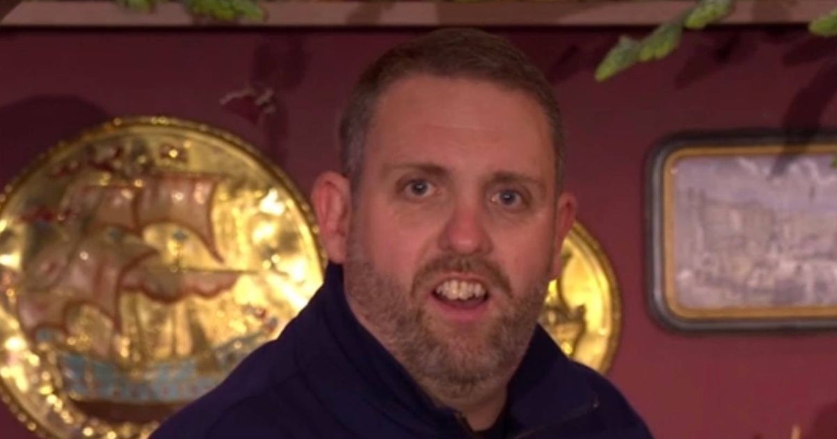 Michael McIntyre guest says 'I'm struggling breathing' before wowing with voice - Daily Star