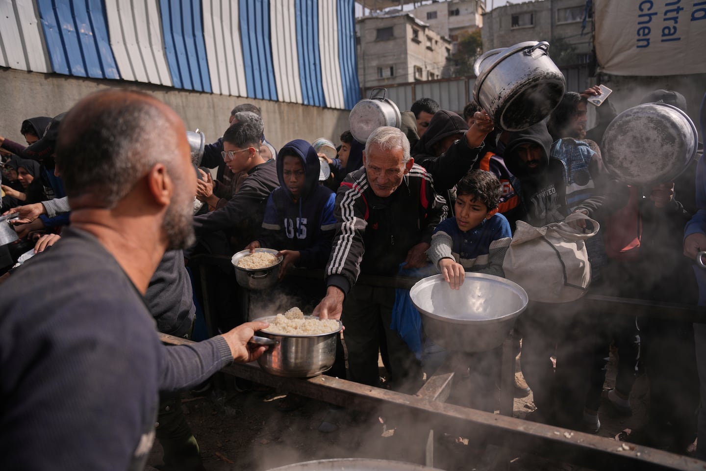 US envoys urge Netanyahu to move into Gaza cease-fire's second phase