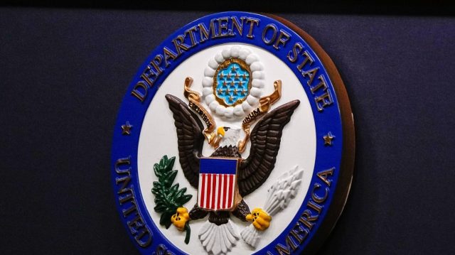 US suspends aid to Somalia's government