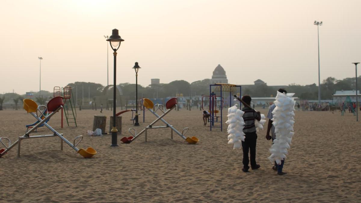 School dropouts from Uttar Pradesh forced to sell cotton candy on Chennai beaches