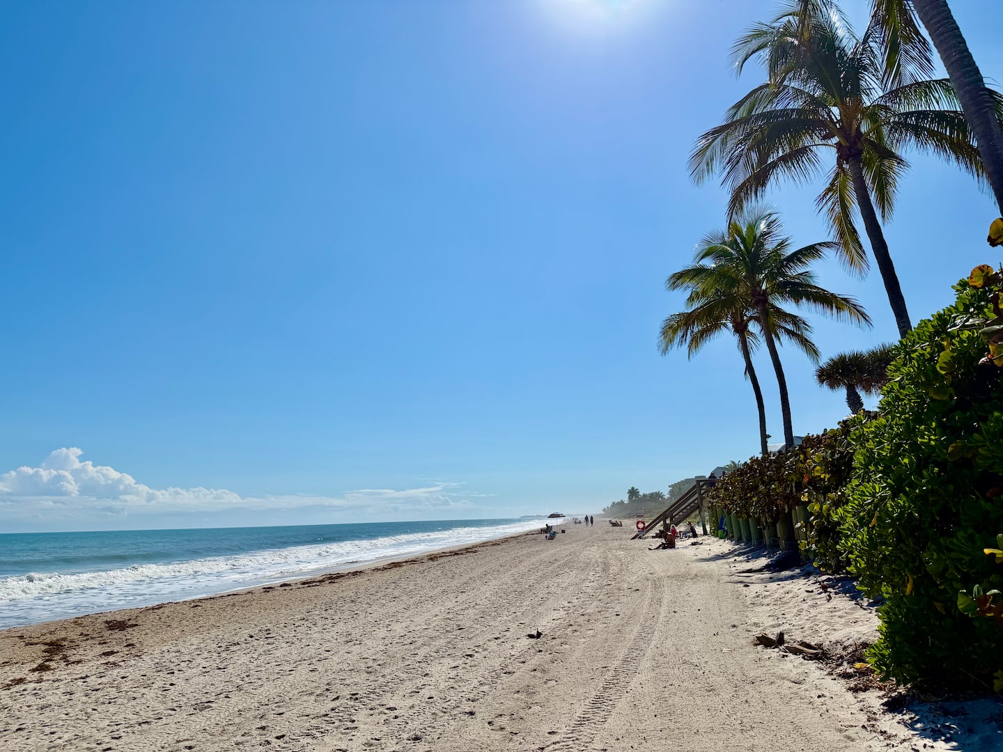 Sun, surf, and affluence. Is Vero Beach the Hamptons of Florida? - The Boston Globe