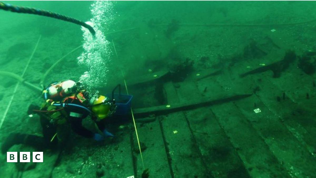 Svælget 2: Archaeologists find huge Viking ship off Denmark's coast