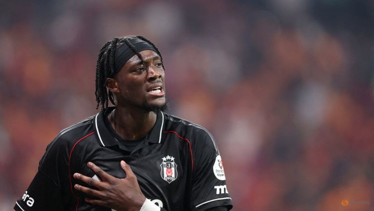 Villa sign striker Abraham from Besiktas