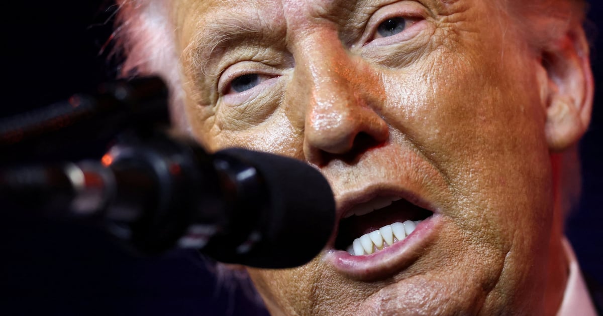 White House Blocks Third-Party Access to Venezuela Oil Funds