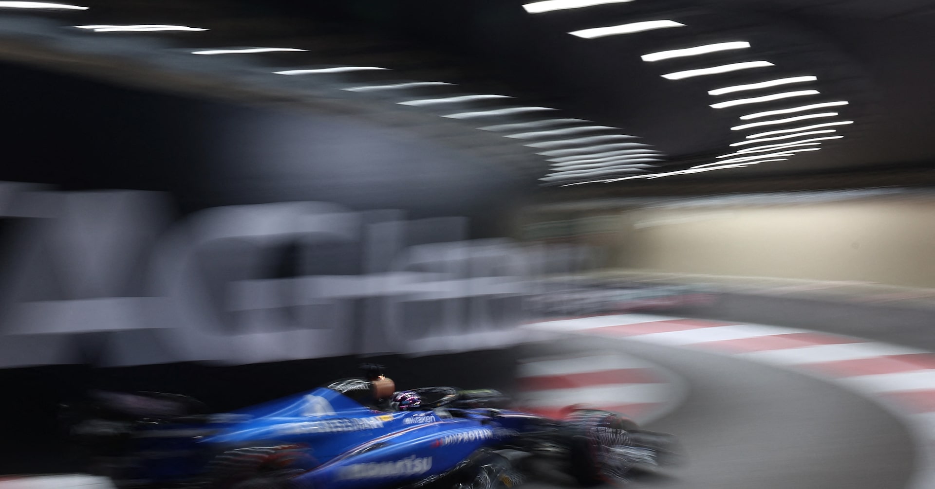 Williams' new car not ready for pre-season Barcelona test
