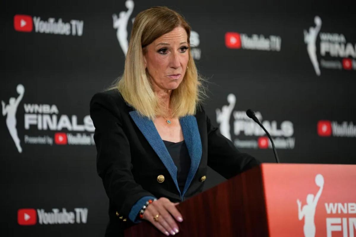 WNBA free agency put into holding pattern until CBA gets sorted out