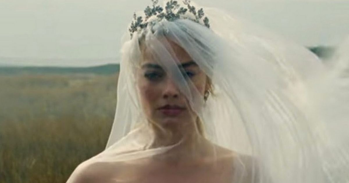 Wuthering Heights fans make same complaint over Margot Robbie 'latex' dress - The Mirror