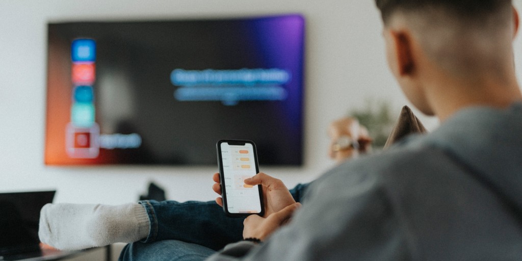 Why the art TV is the anti TV