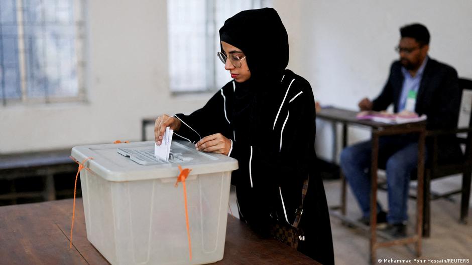 Bangladesh elections: Polls close in landmark vote