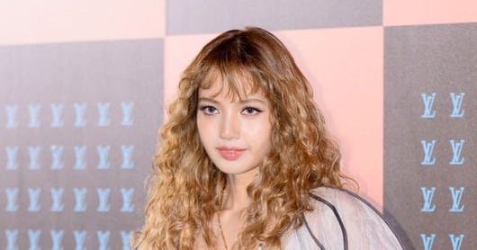 BLACKPINK's Lisa Leads Netflix 'Notting Hill' Inspired Rom-Com