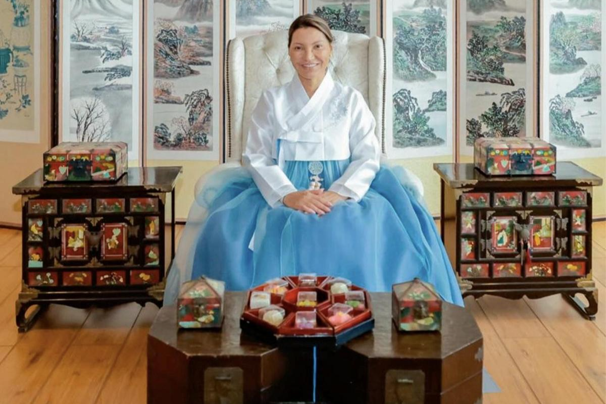 Brazil's first lady posts photo of herself in hanbok ahead of official visit to Seoul - The Korea Times