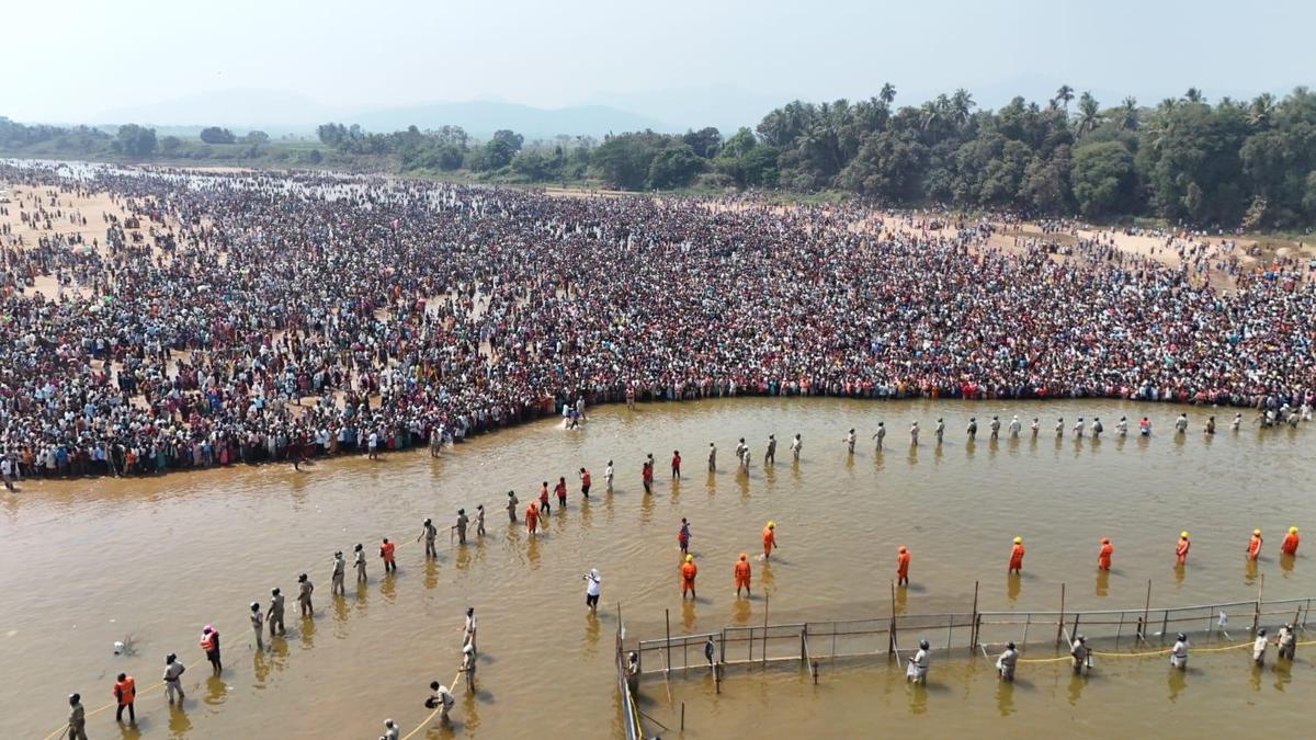 Huge turnout for 'Chakrateertham' festival in Srikakulam