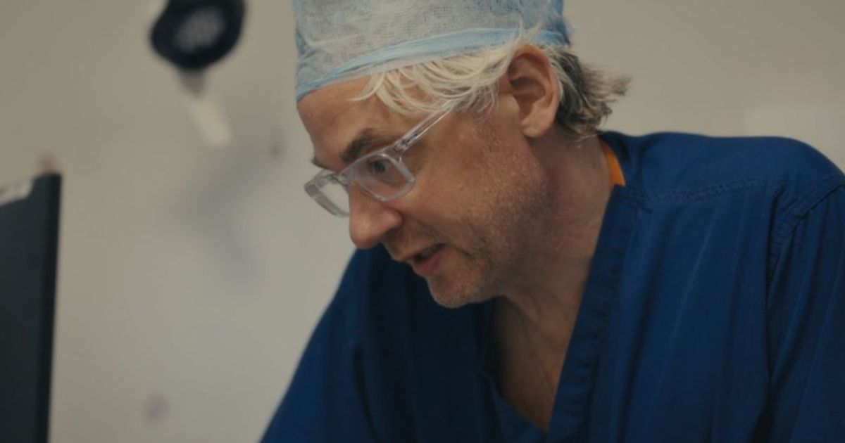 Channel 5 viewers 'in tears' as surgeon races against time to save 88-year-old - The Mirror
