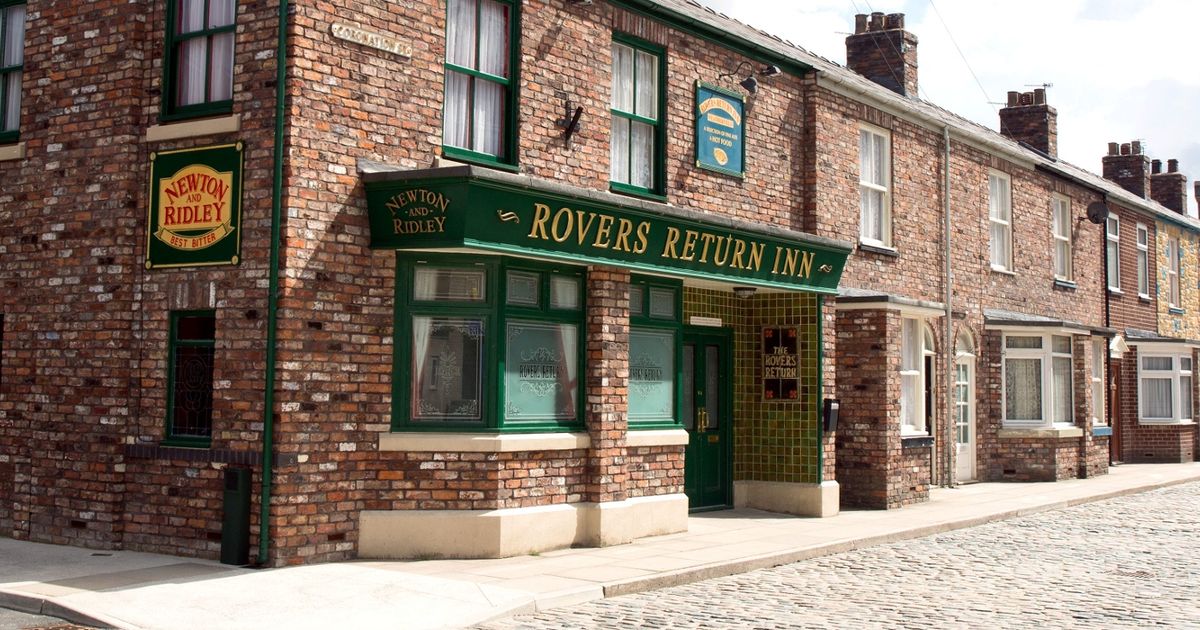 Coronation Street return news leaves fans thrilled as they 'rumble' huge change - The Mirror