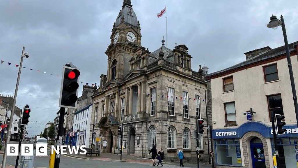 Cumbrian council 'should get a grip' over tax hikes - MP