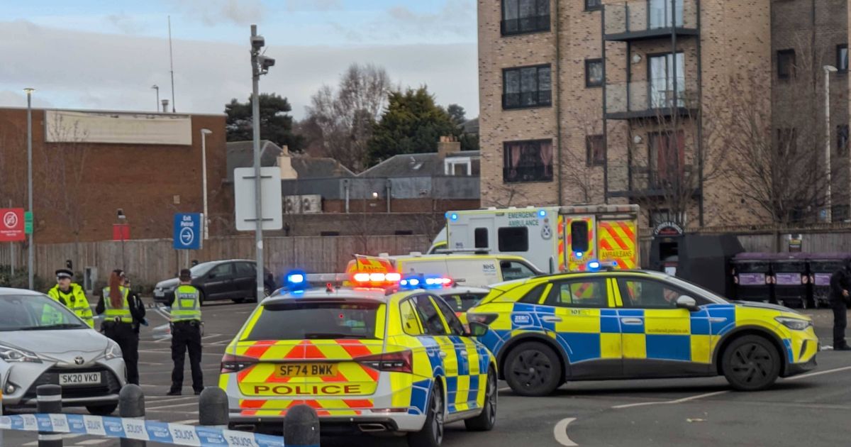 Edinburgh Tesco car park locked down as shoppers ask 'what's going on' - Daily Star