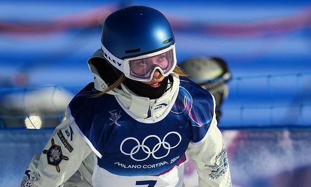 Pressure is on freeski star Gu after she falls on first run in...