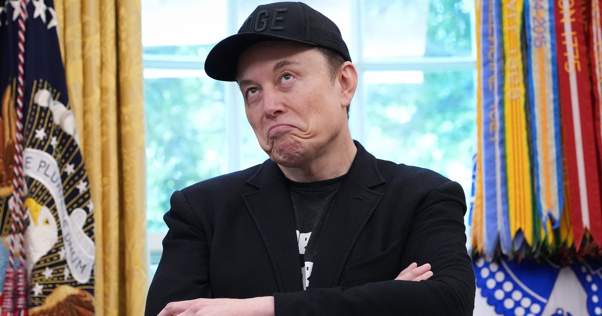Elon Musk wants to launch million satellites into orbit to 'become alien society' - Daily Star