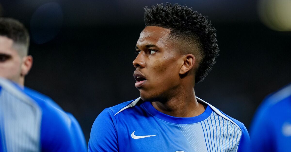 Estevao mocks Liam Rosenior as Chelsea manager turns into a laughing stock