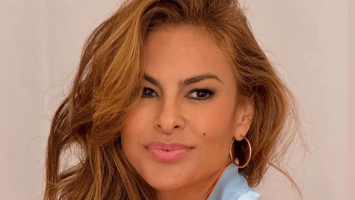 Eva Mendes reveals the costar of Ryan Gosling's that made her jealous
