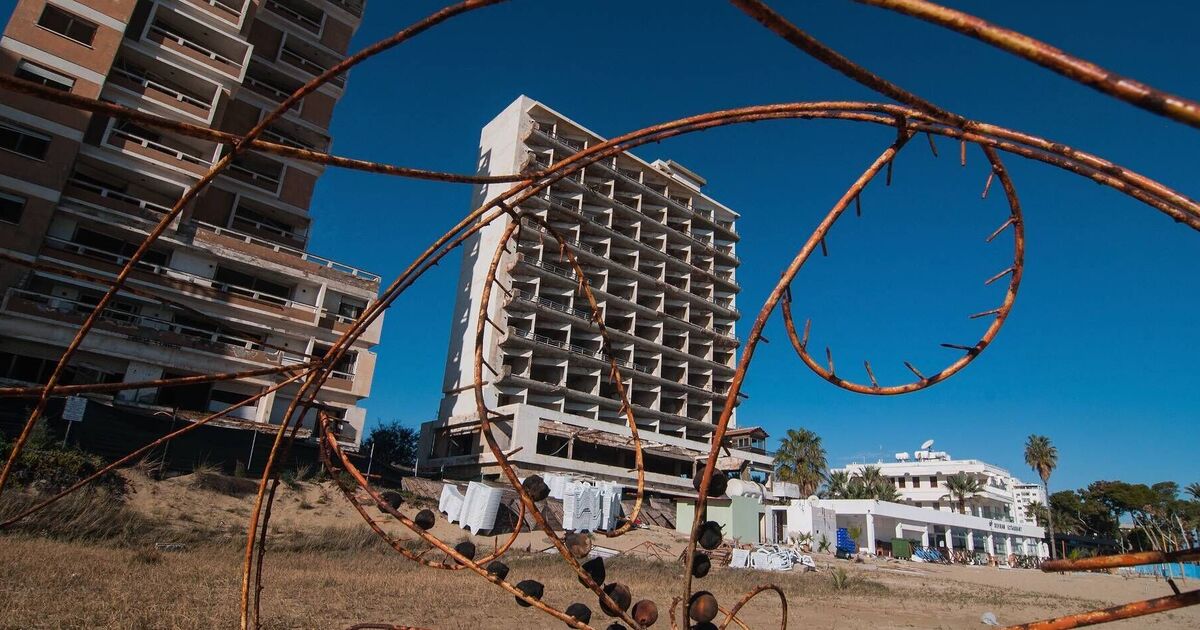 Frozen in time tourist hotspot loved by rich and famous abandoned in one day