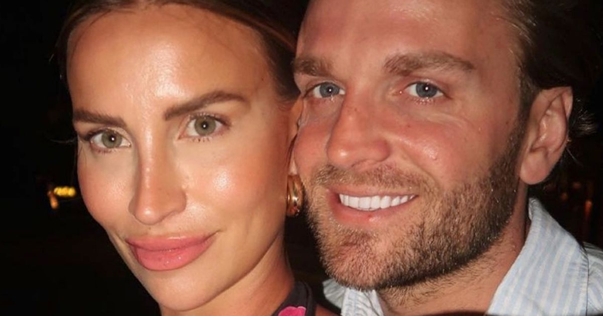 Ferne McCann responds to Lorrie Haines 'split' as she ditches engagement ring - The Mirror