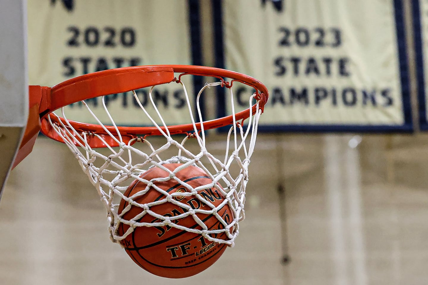With depth on display, Foxborough girls' basketball runs to 14-0 with Hockomock win over Oliver Ames - The Boston Globe