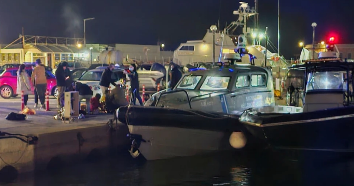 At least 15 dead in Greece as migrant speedboat and coastguard vessel collide - The Mirror