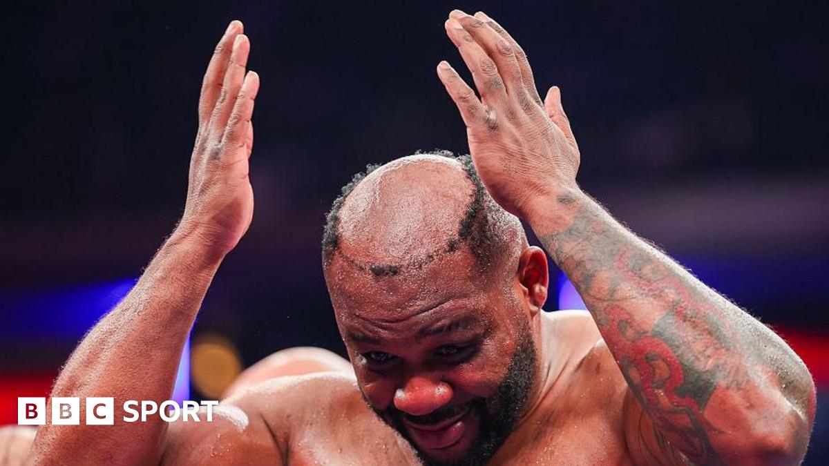 Jarrell Miller hairpiece punched off during fight