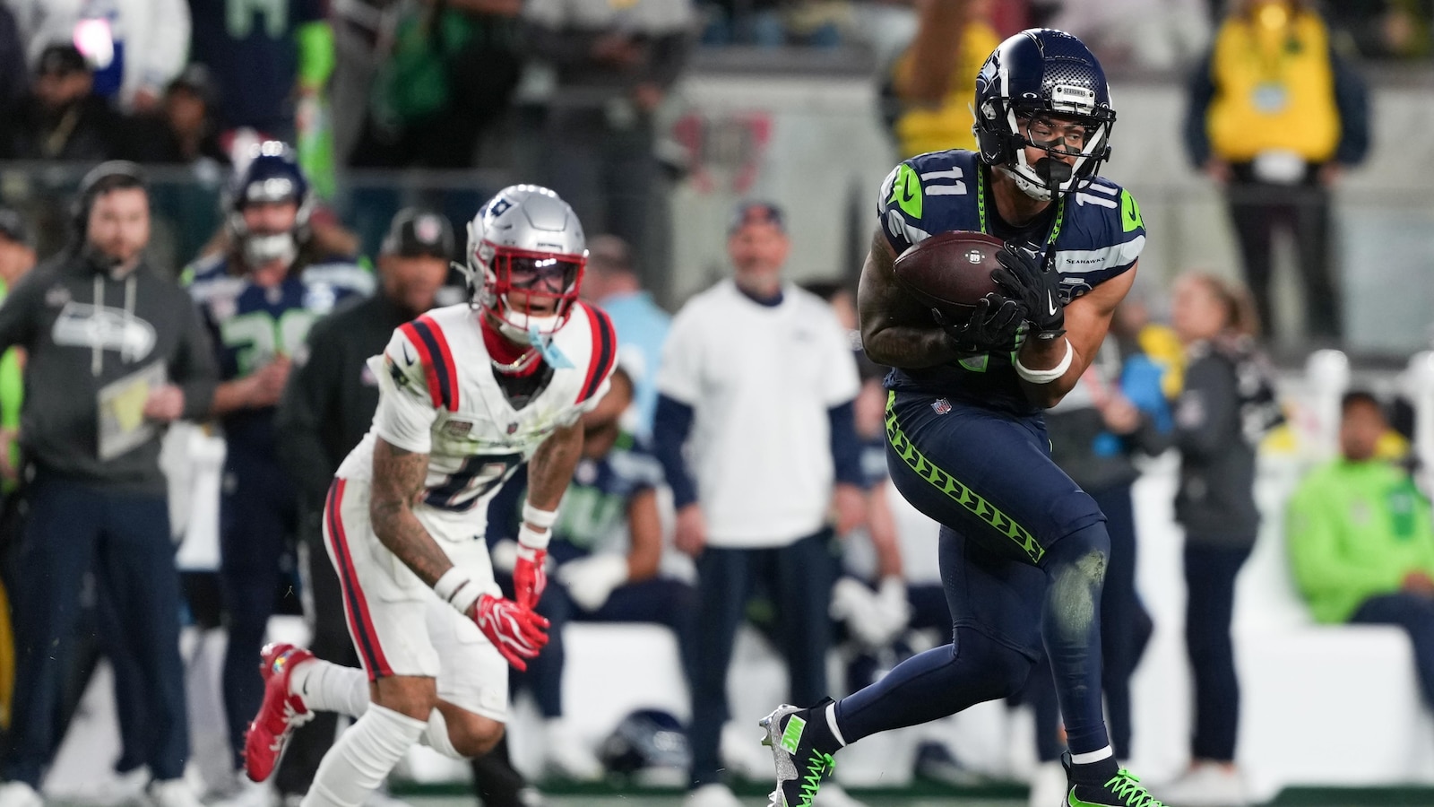 Seattle Seahawks wide receiver Jaxon Smith-Njigba returns to Super Bowl after concussion evaluation
