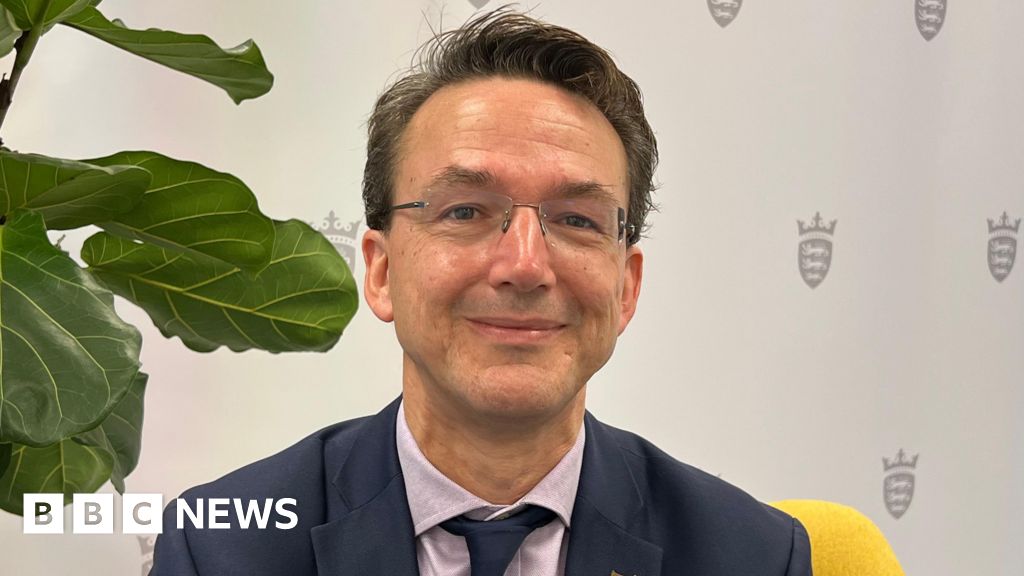 Jersey minister says ferry deal protected food supply chain
