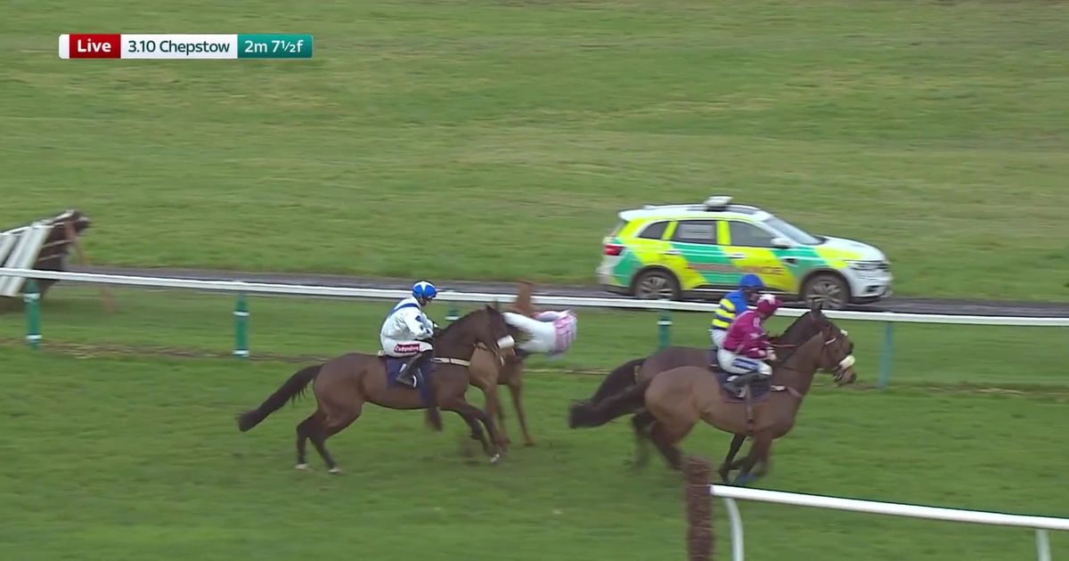 Punters fume at losing money as jockey falls off horse BEFORE race even starts - The Mirror