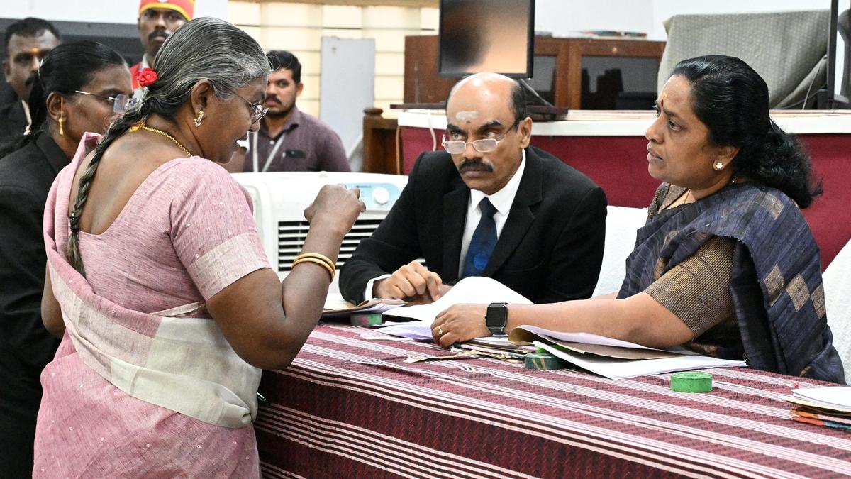Justice Asha reviews court functioning in Tirunelveli