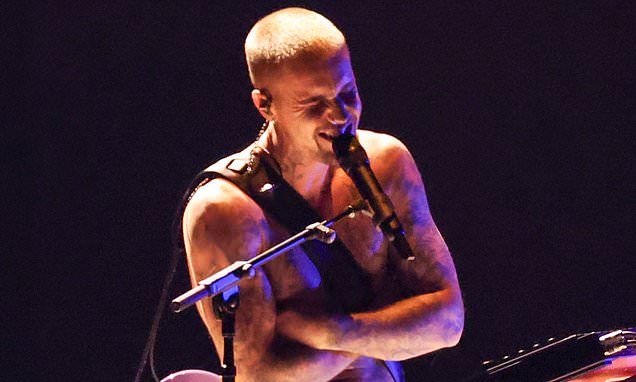 Justin Bieber's bizarre Grammys performance in BOXERS baffles fans