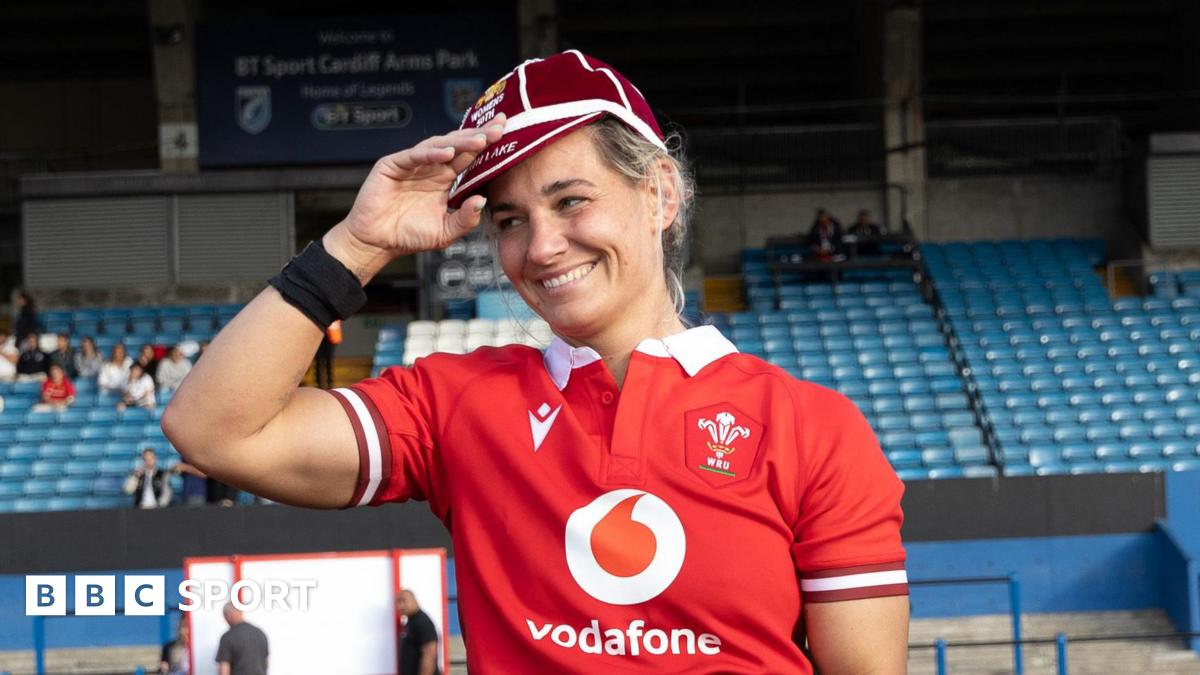 Kerin Lake: Wales centre announces retirement from rugby