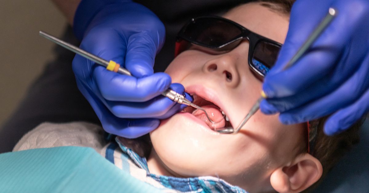 'Horrific' rise in kids needing rotting teeth surgically removed in hospital - The Mirror