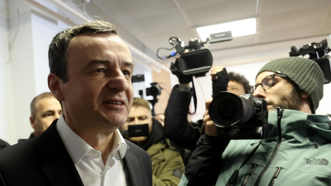 Kosovo parliament elects PM, ending year-long deadlock - News - Ansa.it