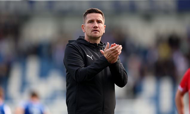 Lee Bell: Non-League stint has boosted Adrien Thibaut´s claims for...