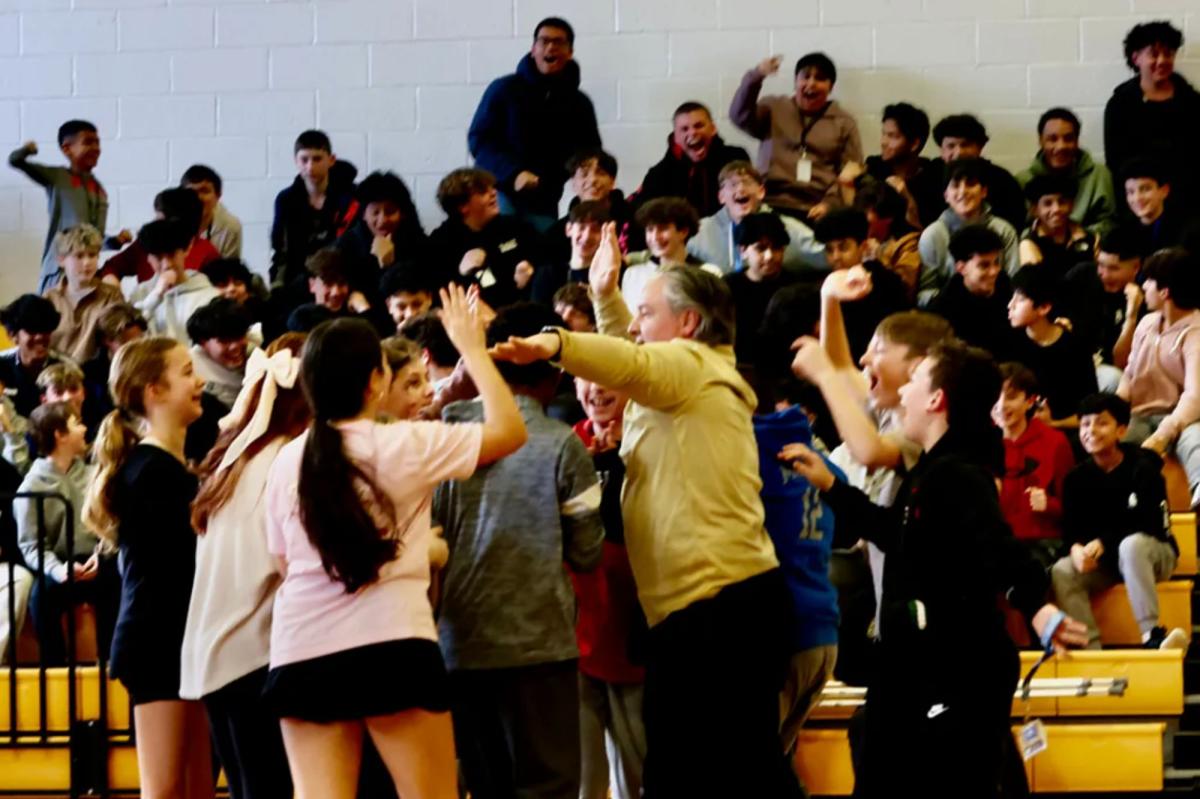 Long Island teacher becomes hero with half court shot for no homework
