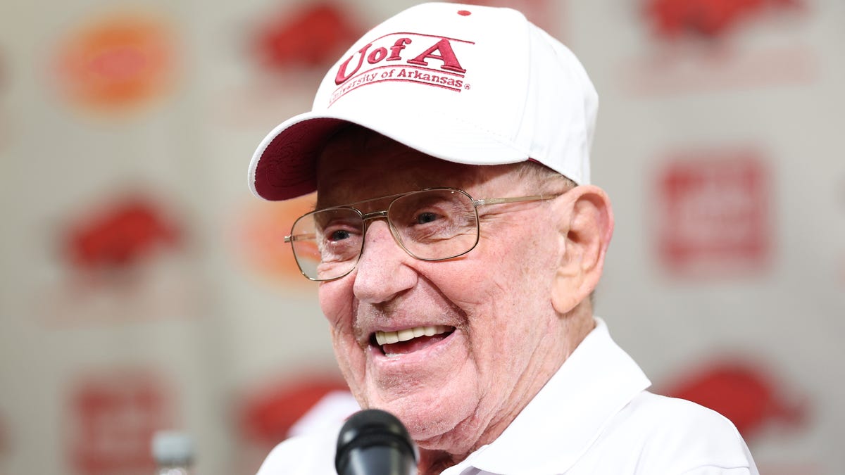 Lou Holtz health update: Read family's statement on legendary coach