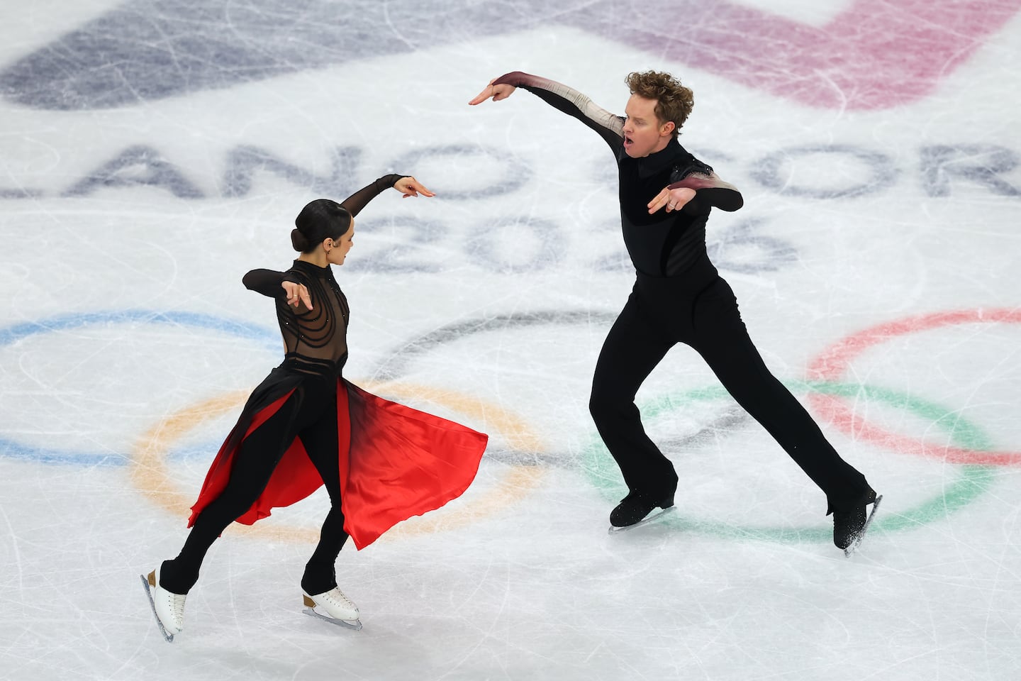 Madison Chock and Evan Bates stunned in bid for ice dancing gold - The Boston Globe