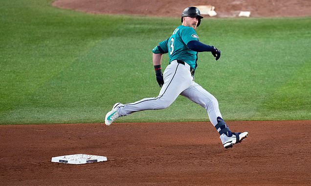 Mariners and catcher Mitch Garver finalizing minor league deal, AP...