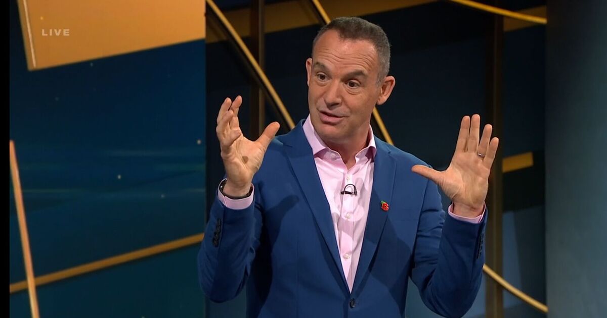 Martin Lewis MSE says 'grab some cash' as 4 banks offer free £225 or more