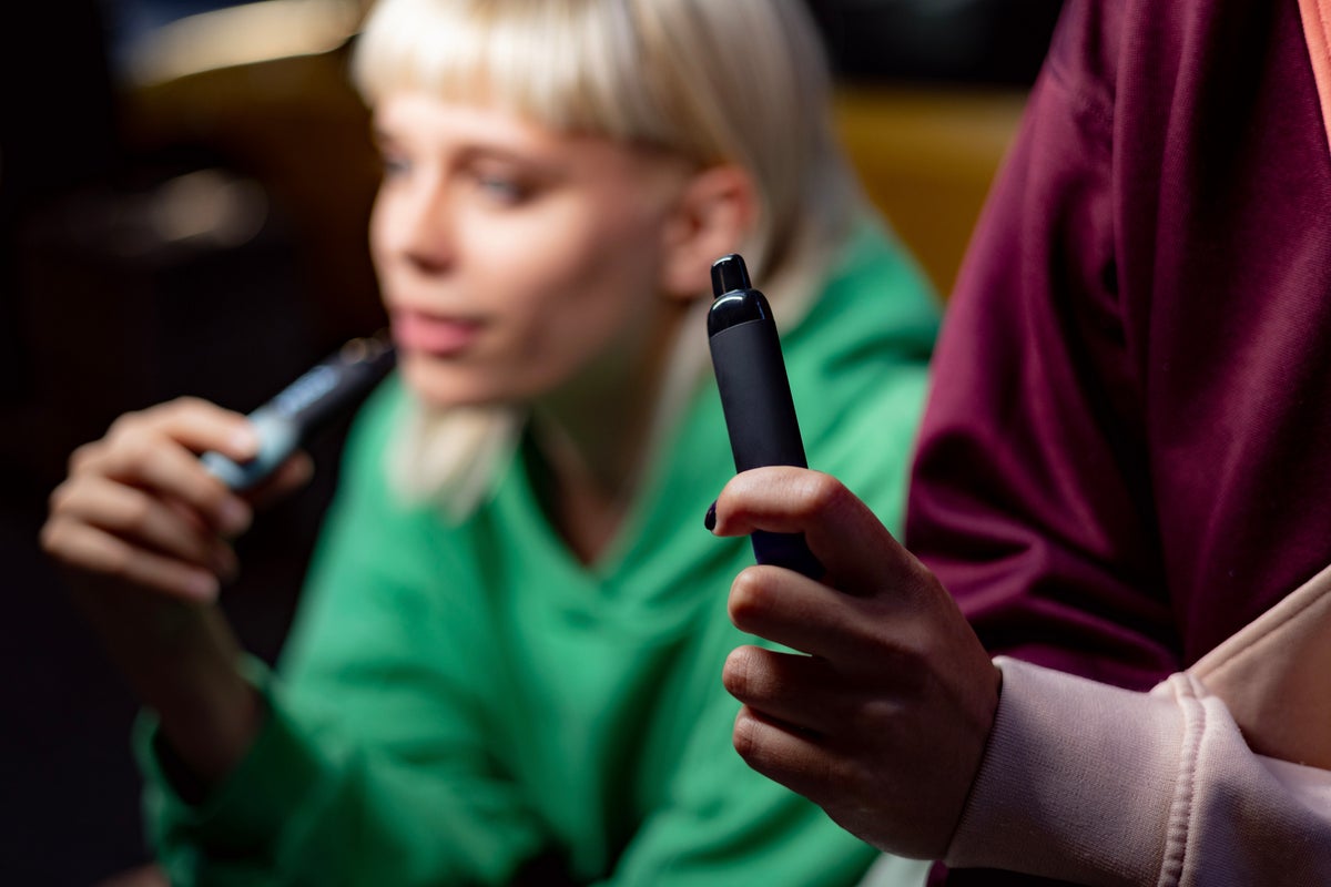 Warning to tourists after vape sale crackdown in Mexico