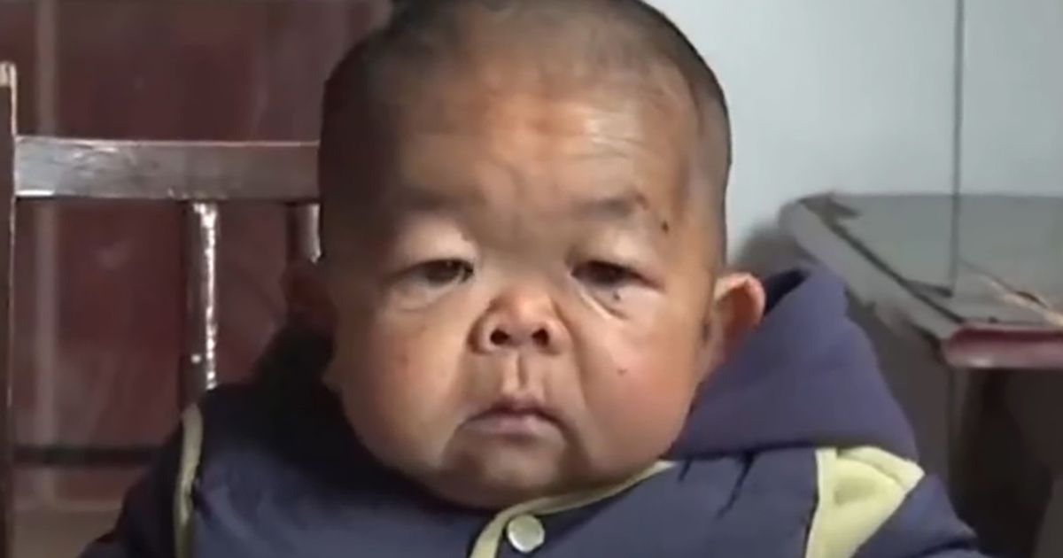 Meet the 'mini man', 25, who is just 60cm tall and carried round like a baby - Daily Star