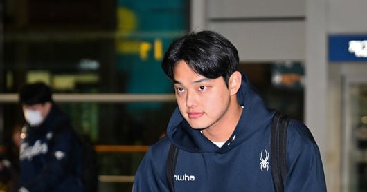 Moon Dong-ju Diagnosed with Shoulder Inflammation, Returns to Camp After Rest