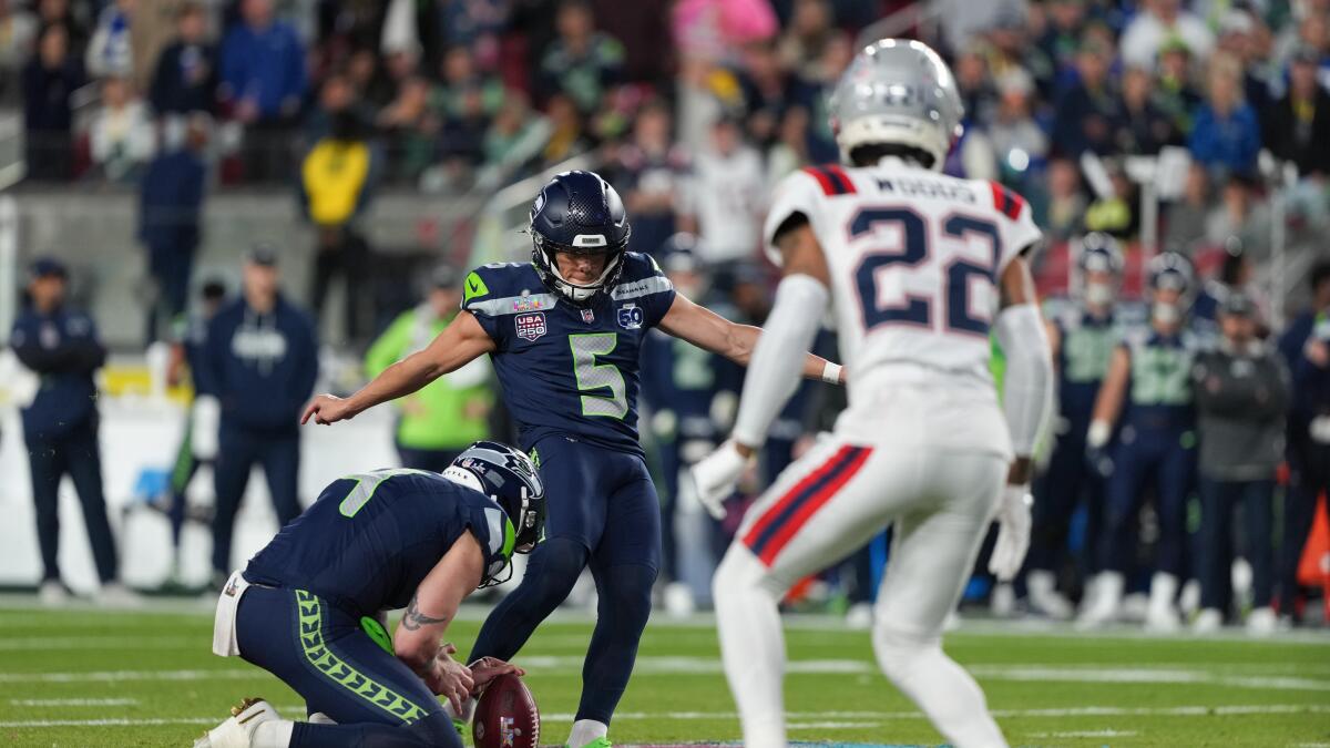 Who has kicked the most field goals in a single Super Bowl?