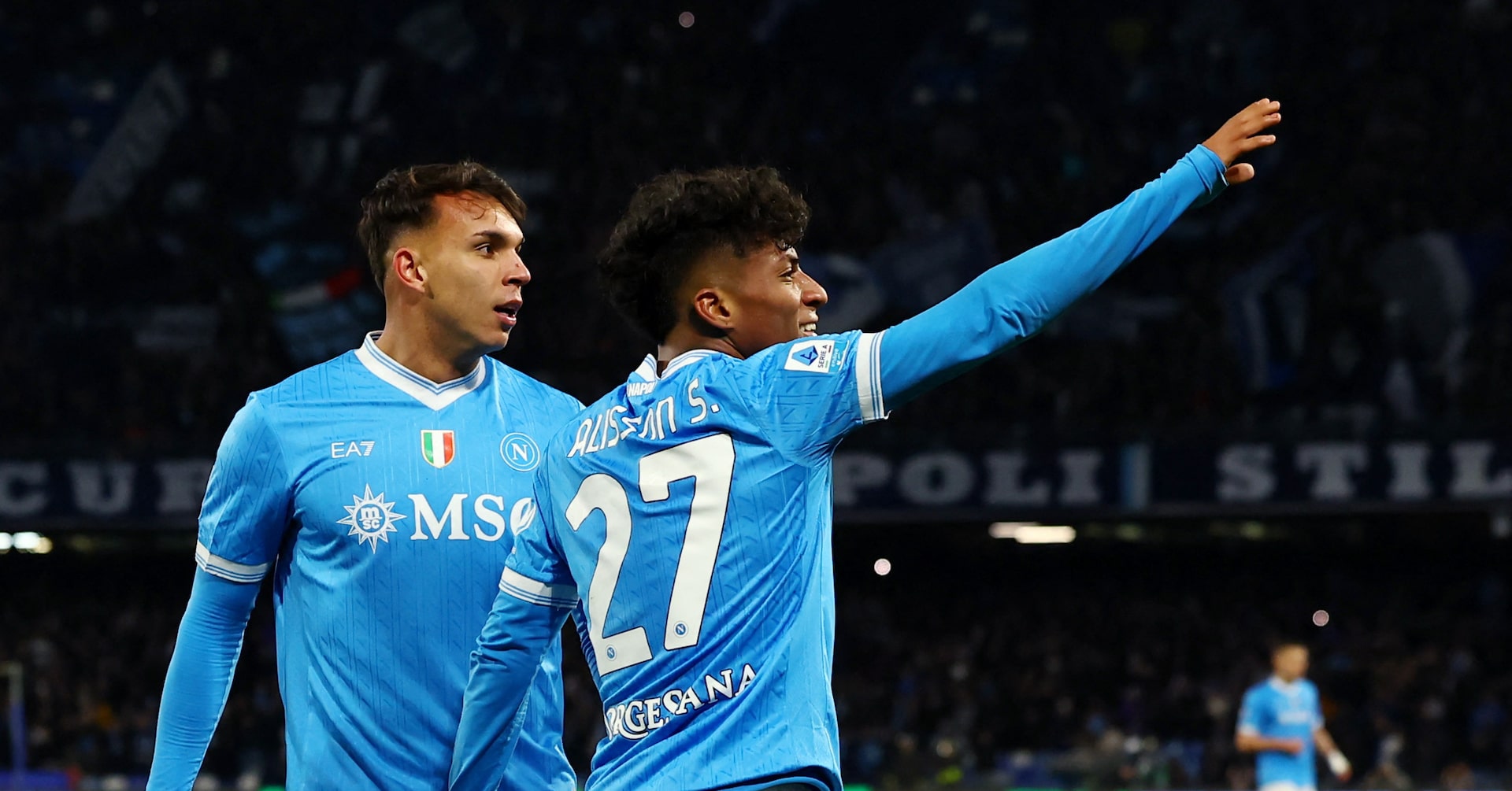 Napoli stay third after late goal earns 2-2 draw with Roma