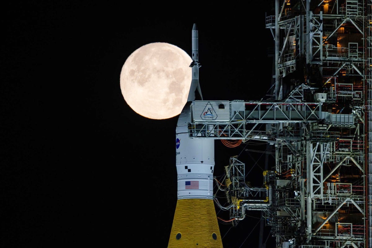 NASA conducts crucial test to decide when Artemis will launch