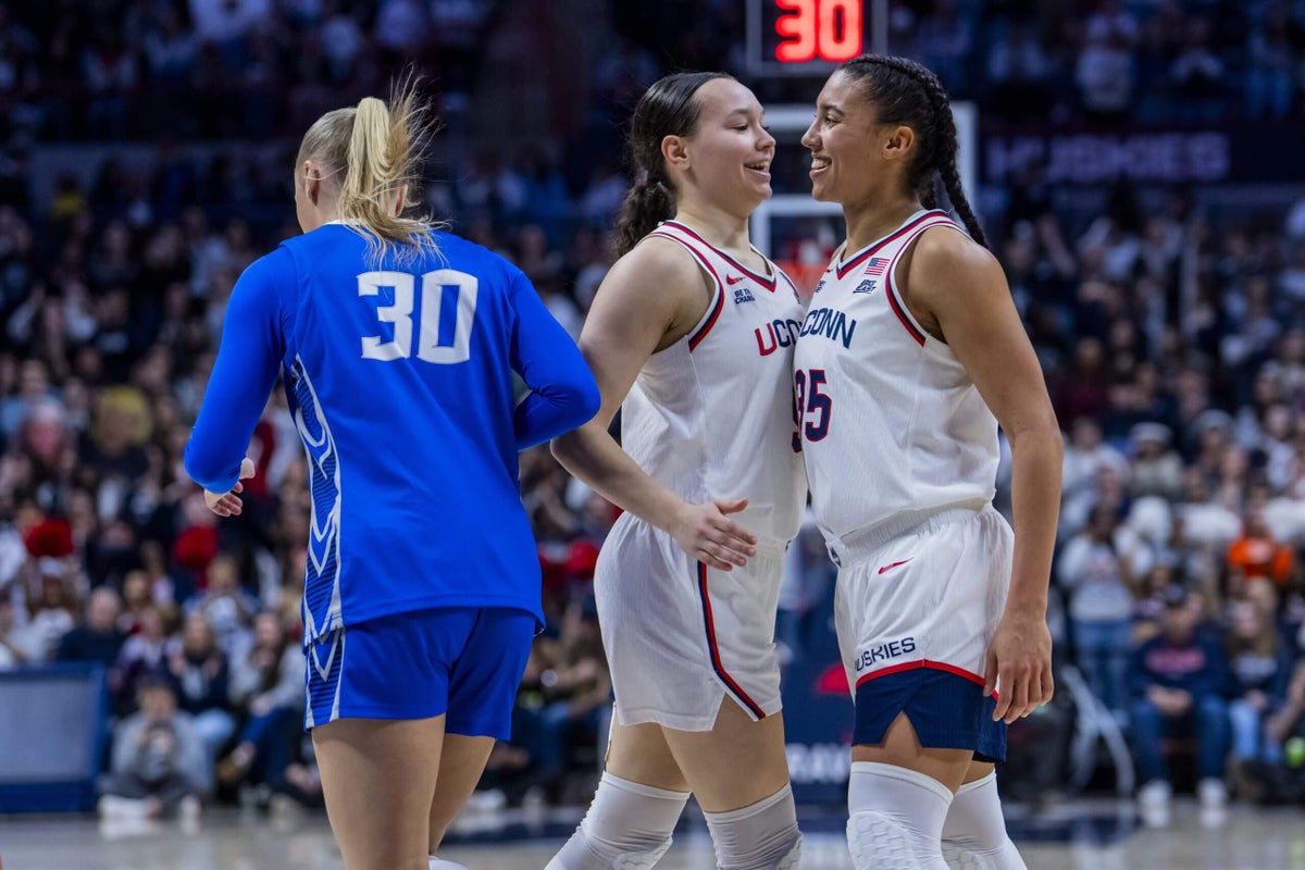 NCAA's top 16 field: UConn women take the overall No. 1 spot